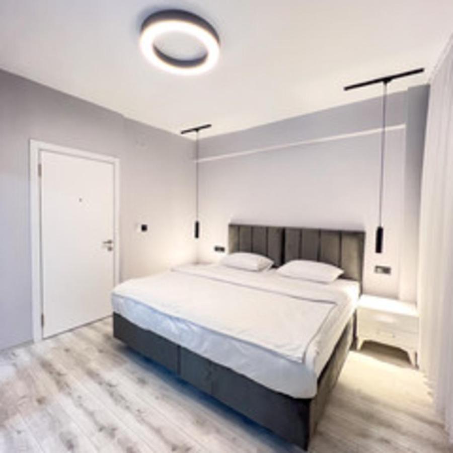 Galata Hotel *